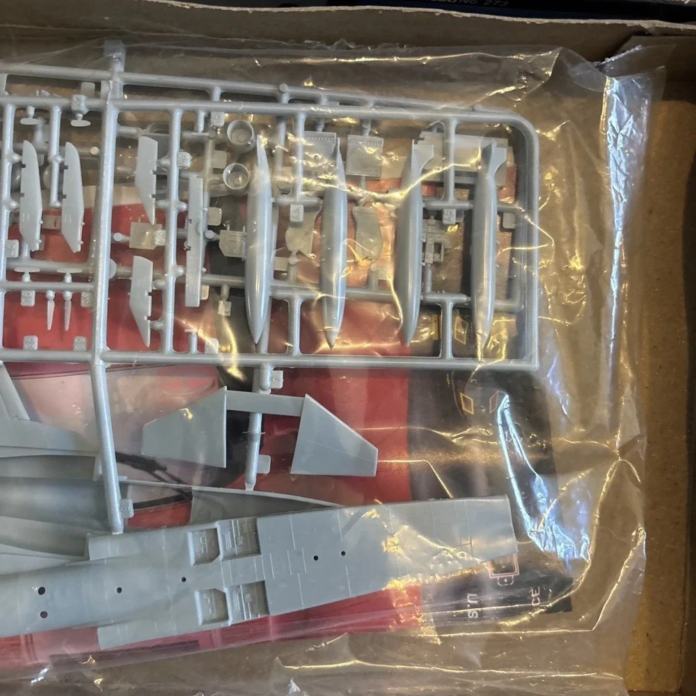 Vintage Testors Top Gun F-5 Adversary Aircraft 1:72 Scale Plastic Model Kit